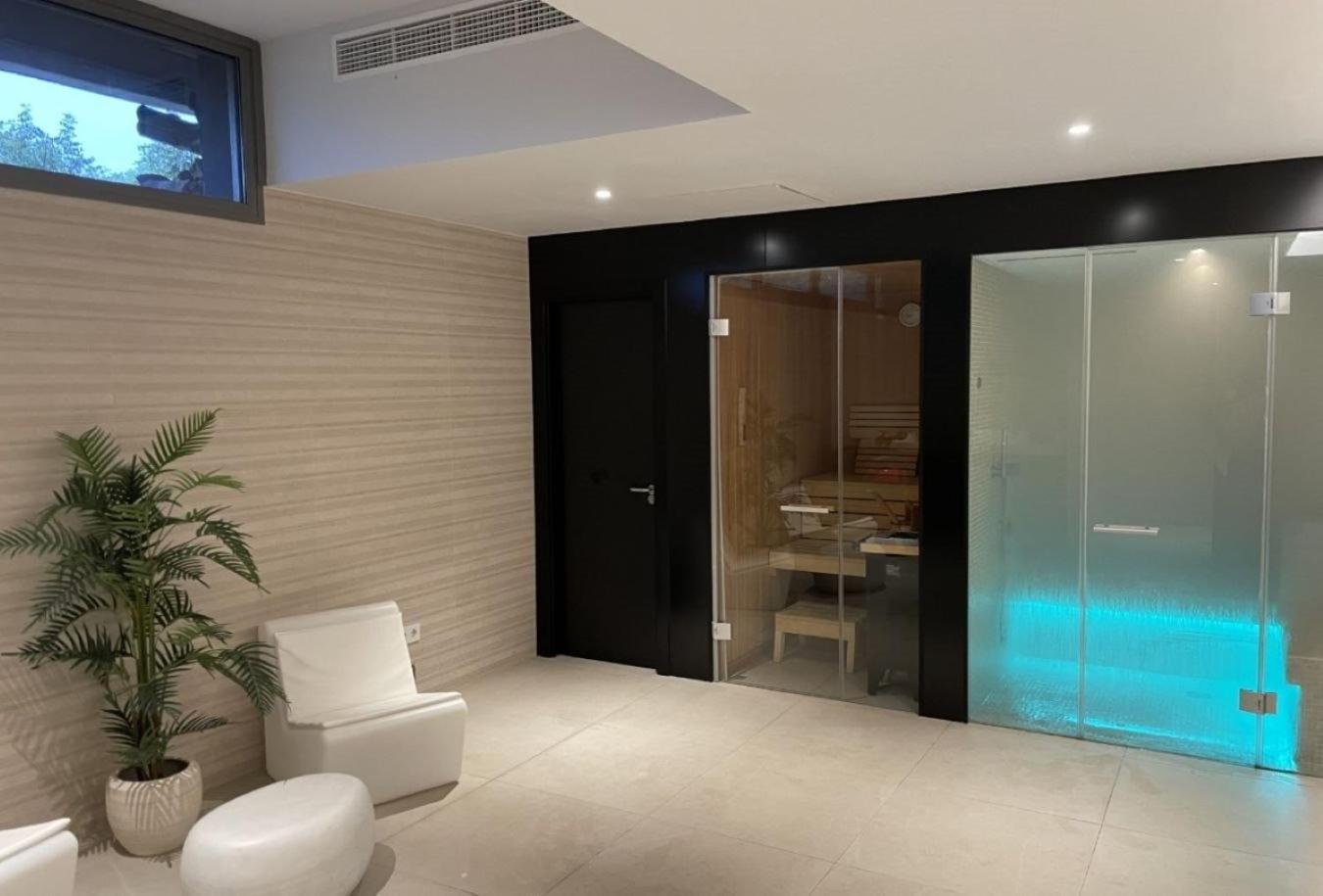 Vivi Homes - Elies House Pool, Gym, Spa & Sea View El Faro Exteriör bild
