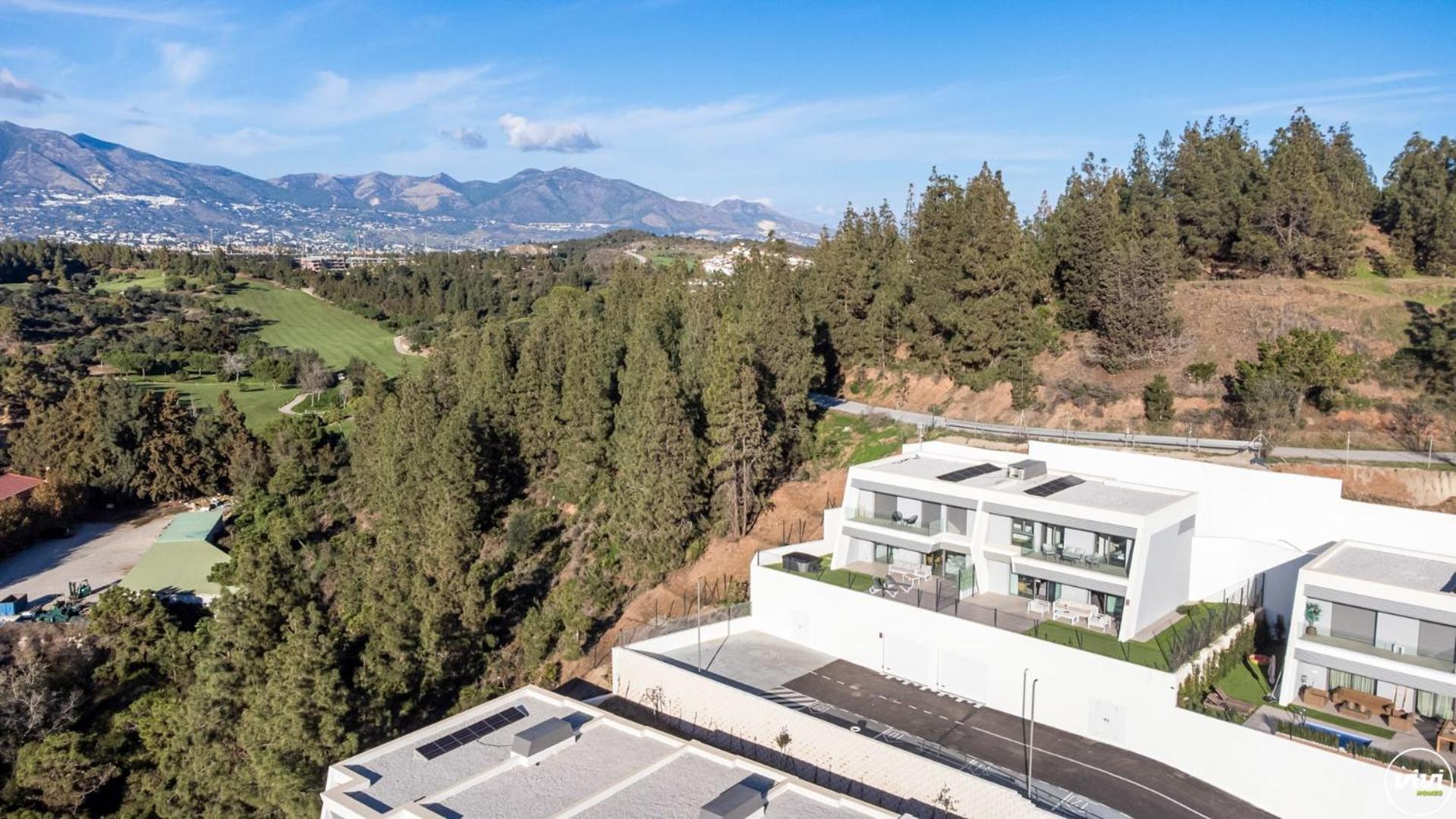 Vivi Homes - Elies House Pool, Gym, Spa & Sea View El Faro Exteriör bild