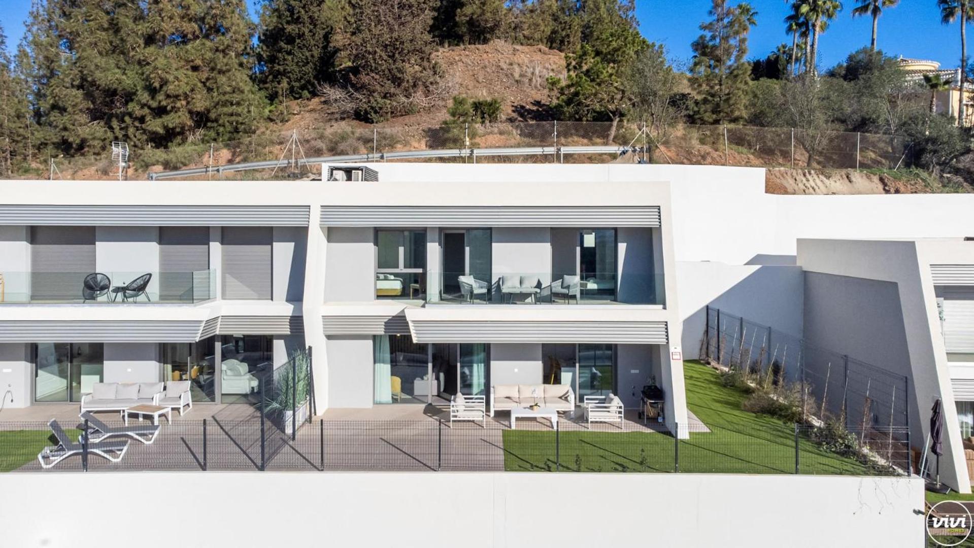 Vivi Homes - Elies House Pool, Gym, Spa & Sea View El Faro Exteriör bild