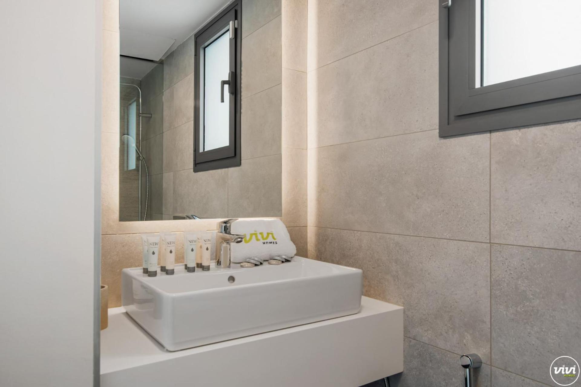 Vivi Homes - Elies House Pool, Gym, Spa & Sea View El Faro Exteriör bild