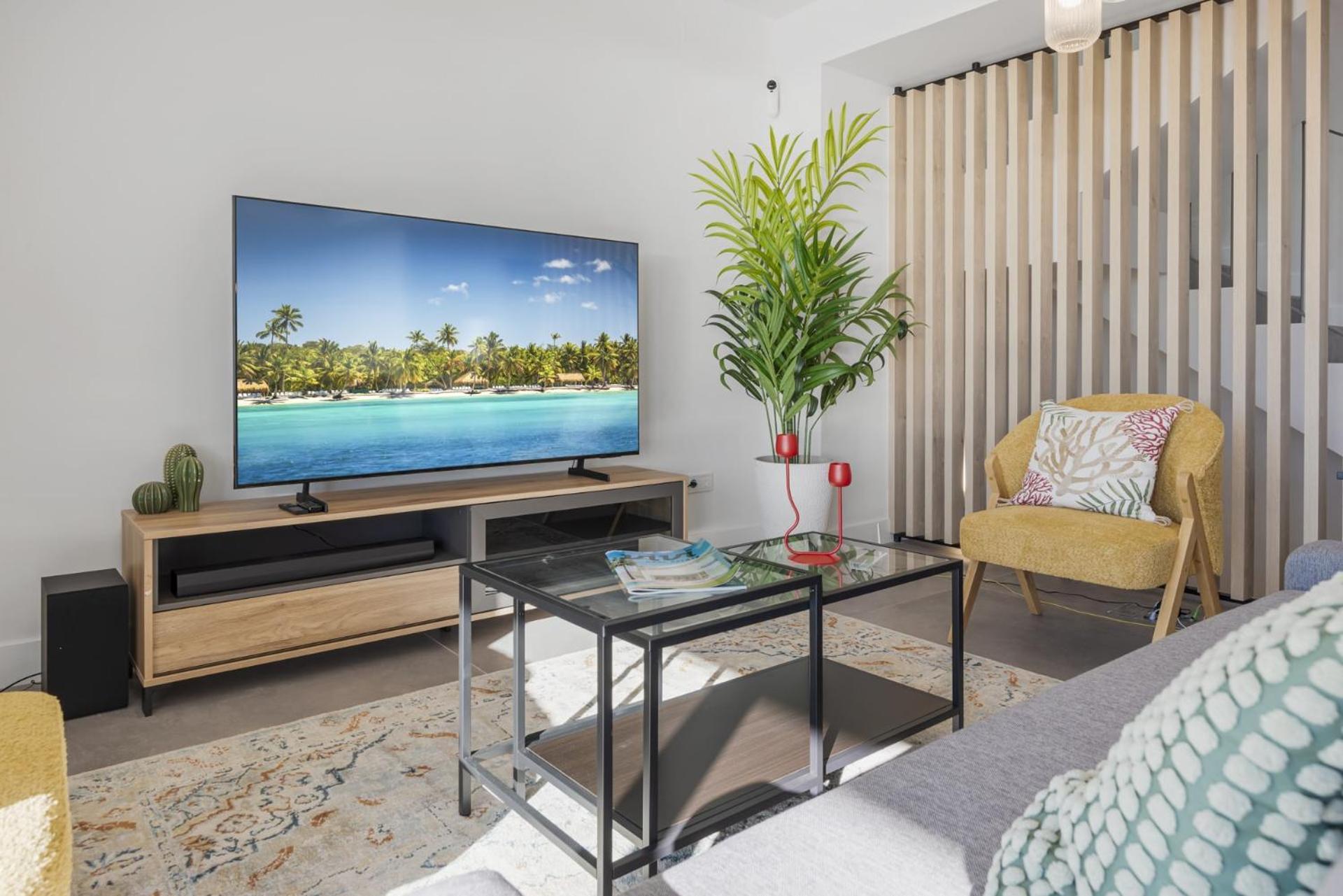 Vivi Homes - Elies House Pool, Gym, Spa & Sea View El Faro Exteriör bild